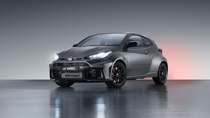 Světová premiéra nové Toyoty GR Yaris na tokijském autosalonu 2024