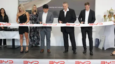 Skupina AUTO UH otevřela první oficiální showroom značky BYD v Česku
