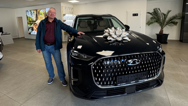 První zákazník našeho nového showroomu Chery: Pavel Zelený promlouvá o své zkušenosti